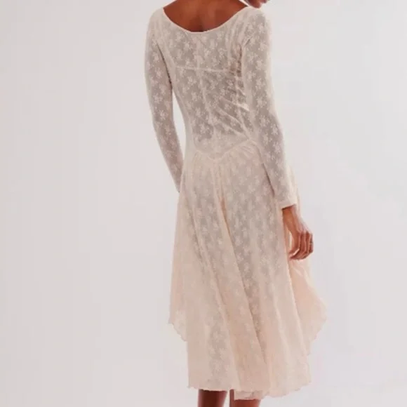 Free People Lace Slip Dress “DIAL FOR DRAMA” NWT SIZE - LARGE - Picture 6 of 6